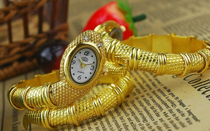 سوار ساعة نسائية ذهبي على شكل ثعبان